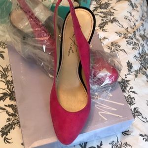 Marc Fisher suede heels